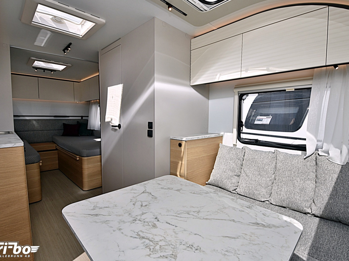 Adria 532 UL Adora, Långbäddar, bild 11 av 30