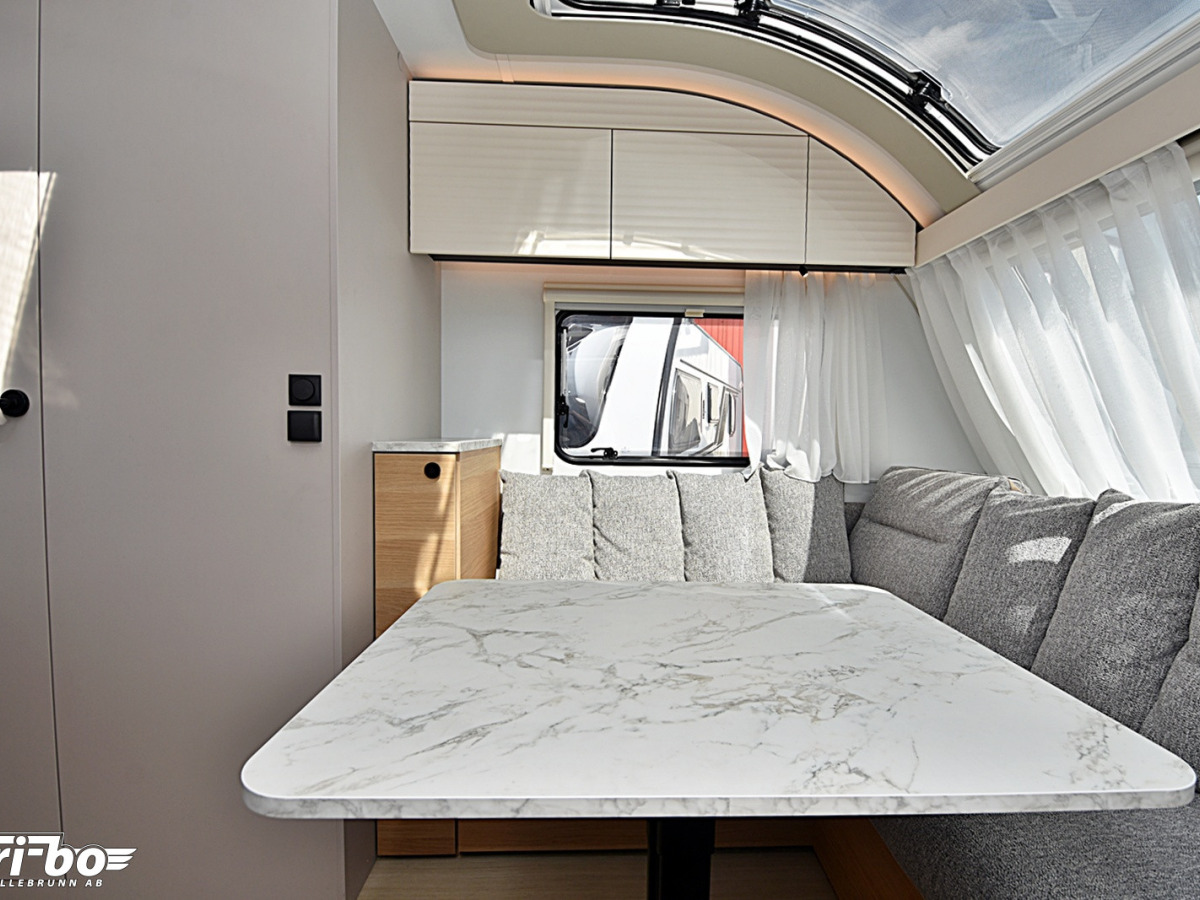 Adria 532 UL Adora, Långbäddar, bild 12 av 30