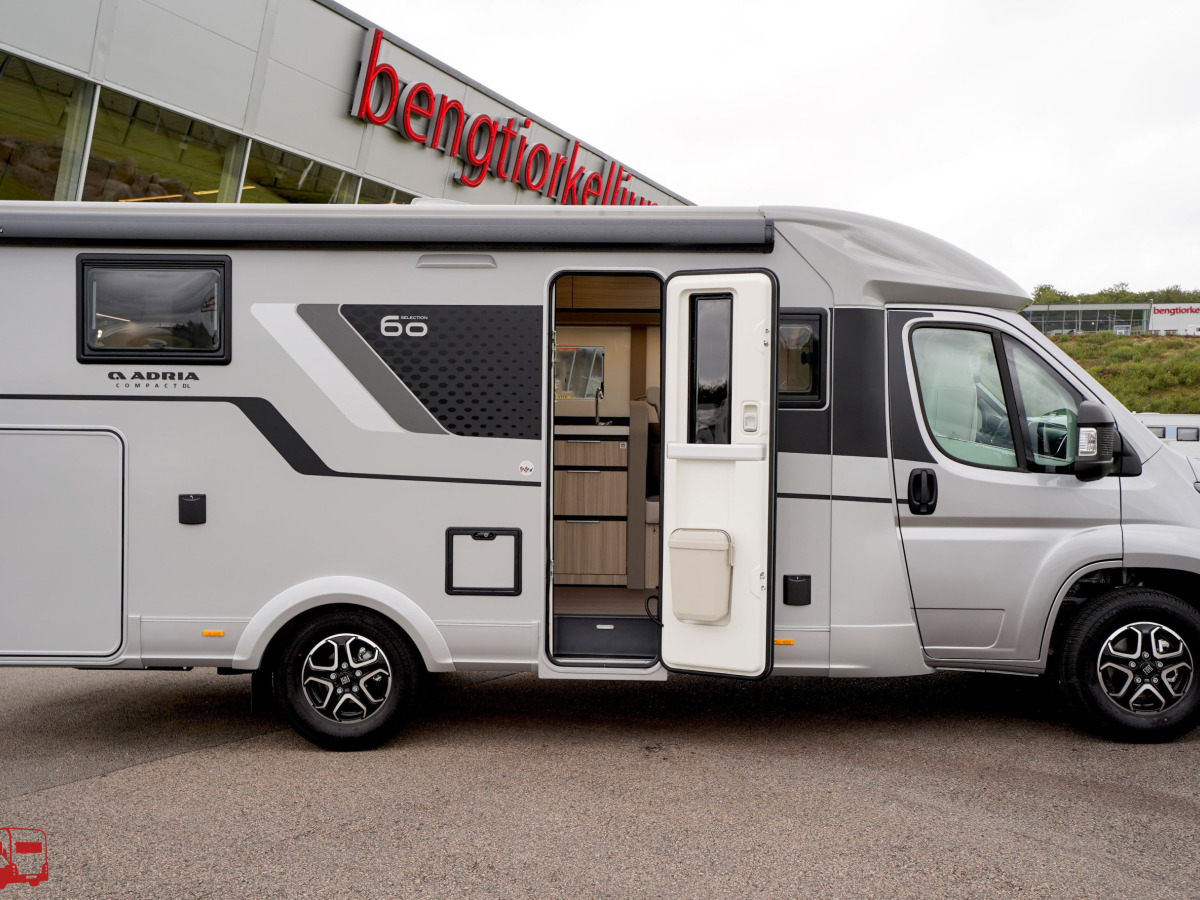 Adria Compact DL 60Y KAMPANJ - Fiat MultiJet3 140HP (103kW) 35L, bild 5 av 39
