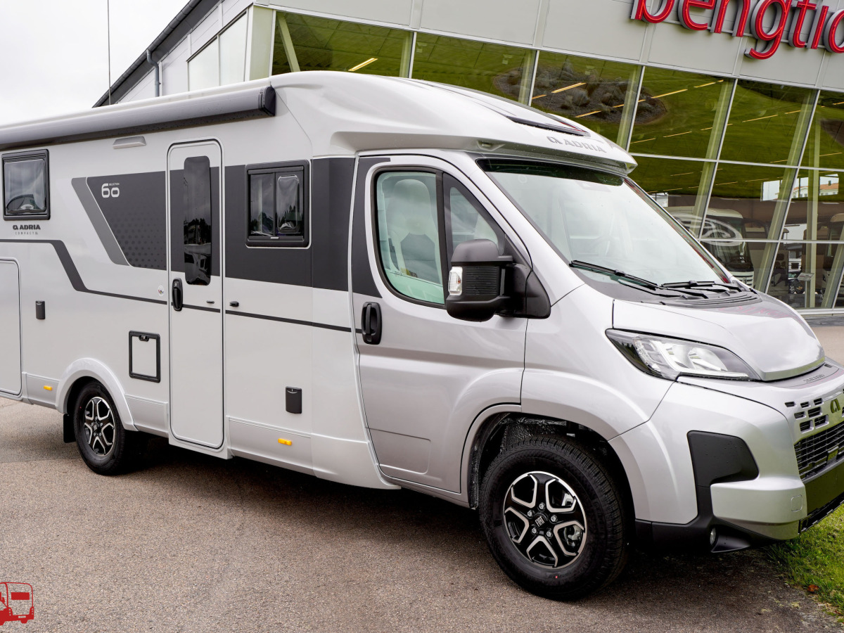 Adria Compact DL 60Y KAMPANJ - Fiat MultiJet3 140HP (103kW) 35L, bild 1 av 39
