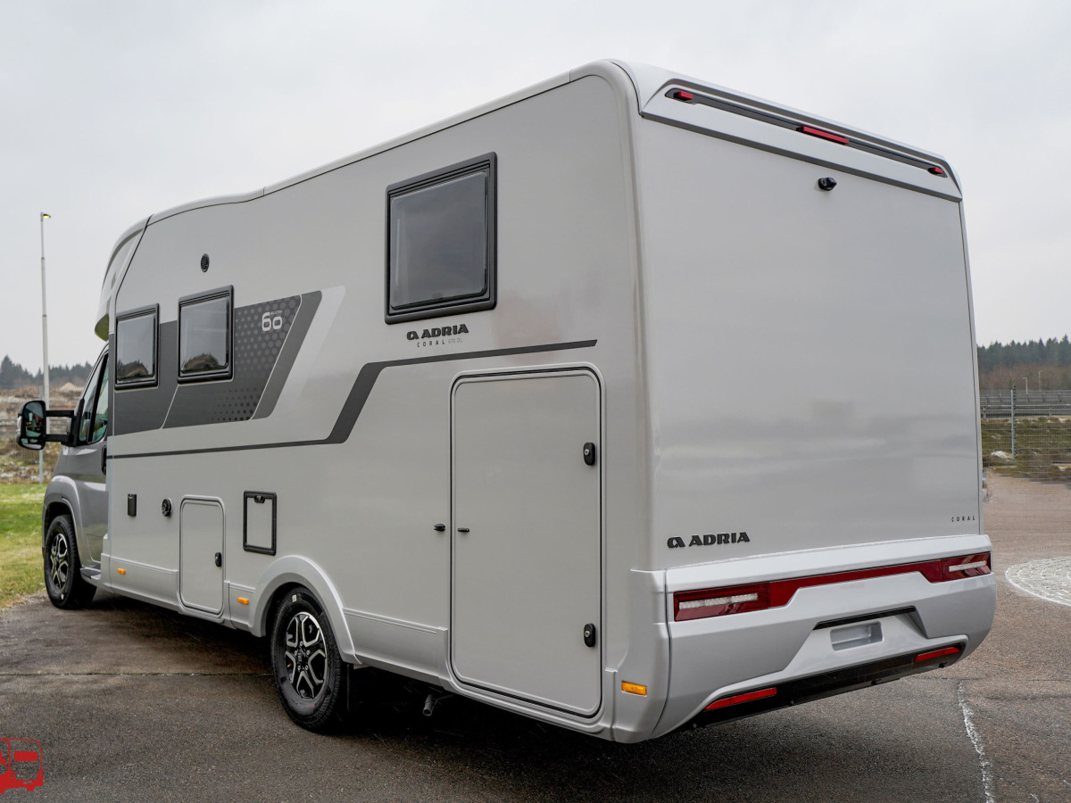 Adria CORAL 670 DL 60Y KAMPANJ - Fiat MultiJet3 140HP (103kW) HD 35L, bild 3 av 40