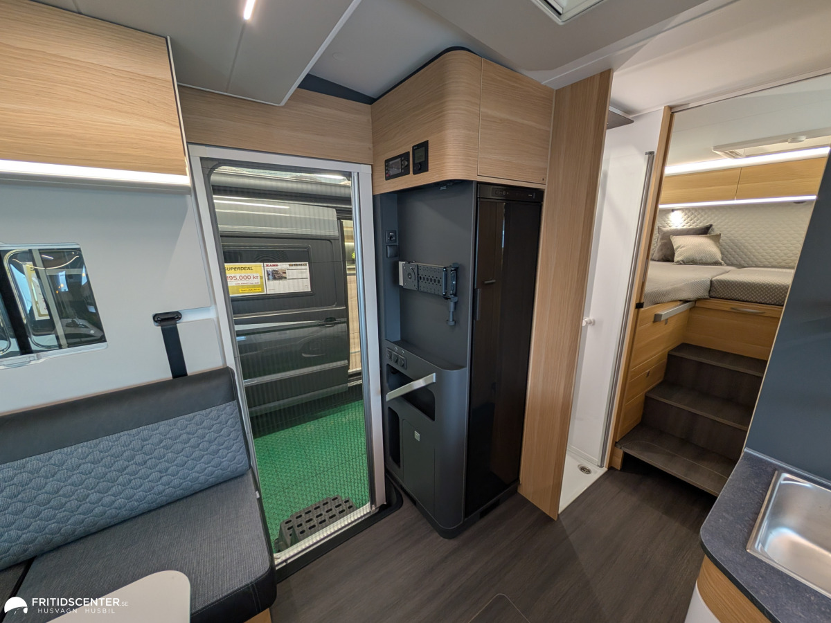 Adria MATRIX PLUS 670 DL *Långbäddar / Stort garage / Taksäng, bild 10 av 37