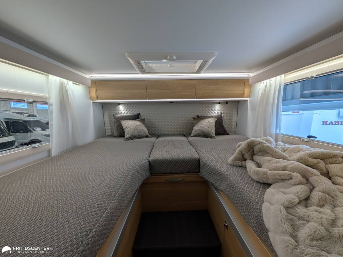 Adria MATRIX PLUS 670 DL *Långbäddar / Stort garage / Taksäng, bild 14 av 37