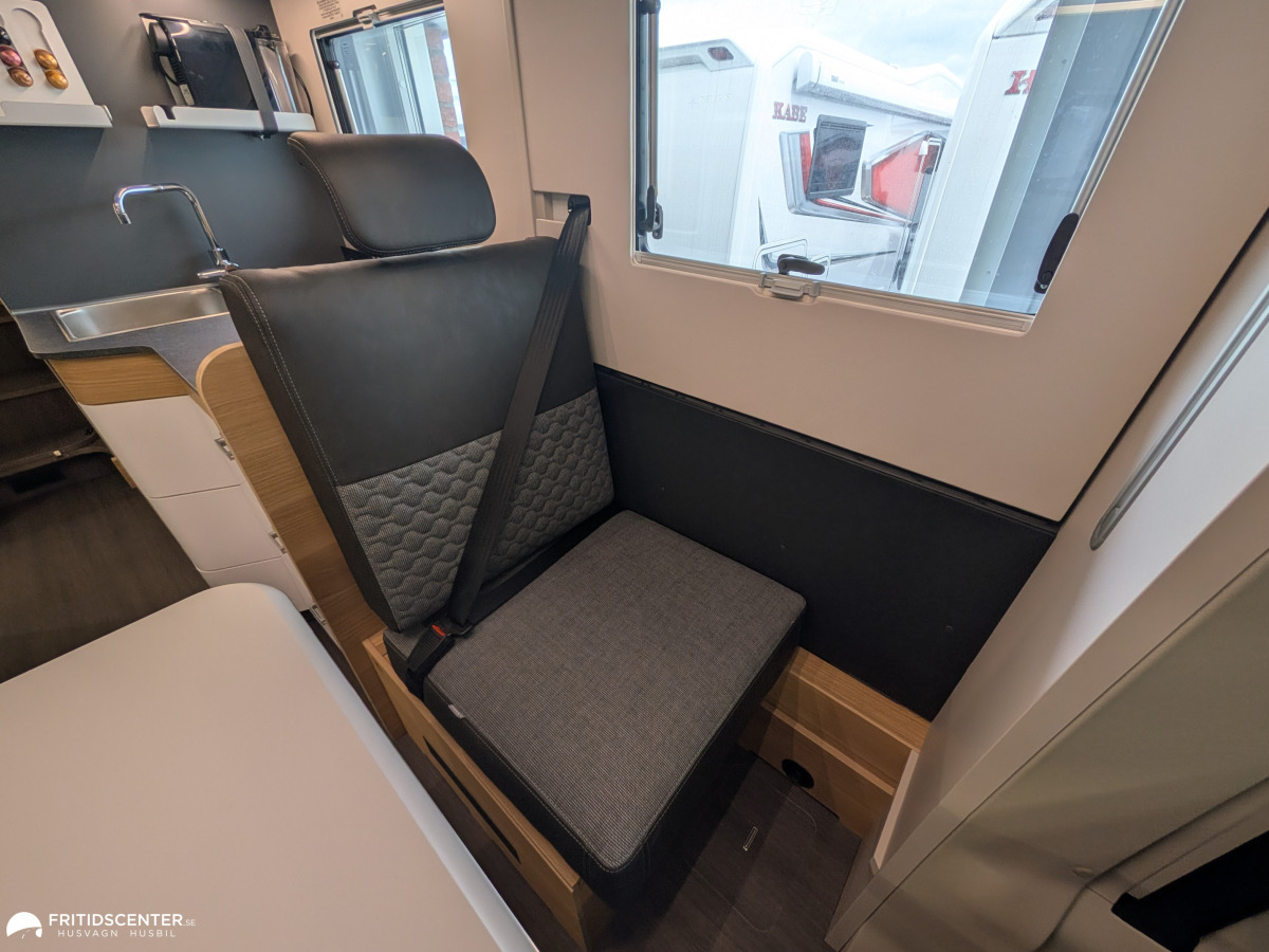 Adria MATRIX PLUS 670 DL *Långbäddar / Stort garage / Taksäng, bild 27 av 37