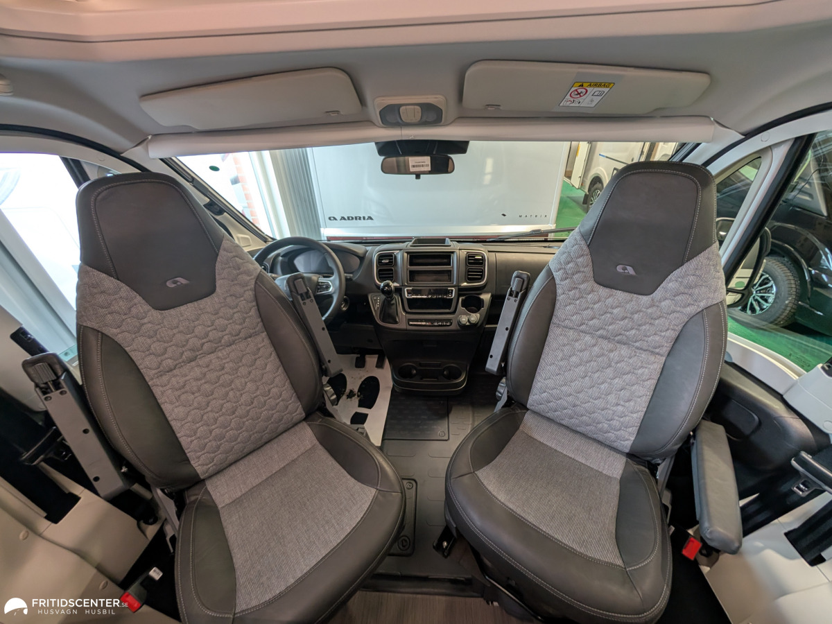 Adria MATRIX PLUS 670 DL *Långbäddar / Stort garage / Taksäng, bild 31 av 37