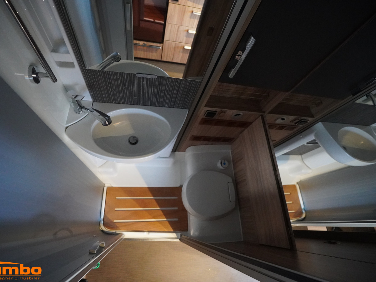 Hymer MLI 570, Alde, Automat, 2x AC, bild 8 av 19