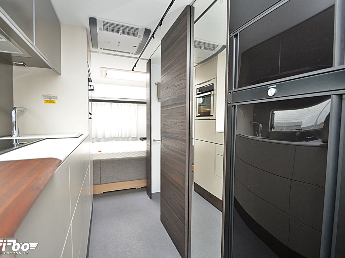 Adria 644 DP Astella, Queenbed, Dubbelbädd, bild 8 av 23