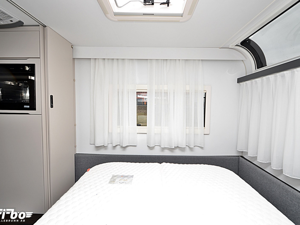 Adria 644 DP Astella, Queenbed, Dubbelbädd, bild 15 av 23