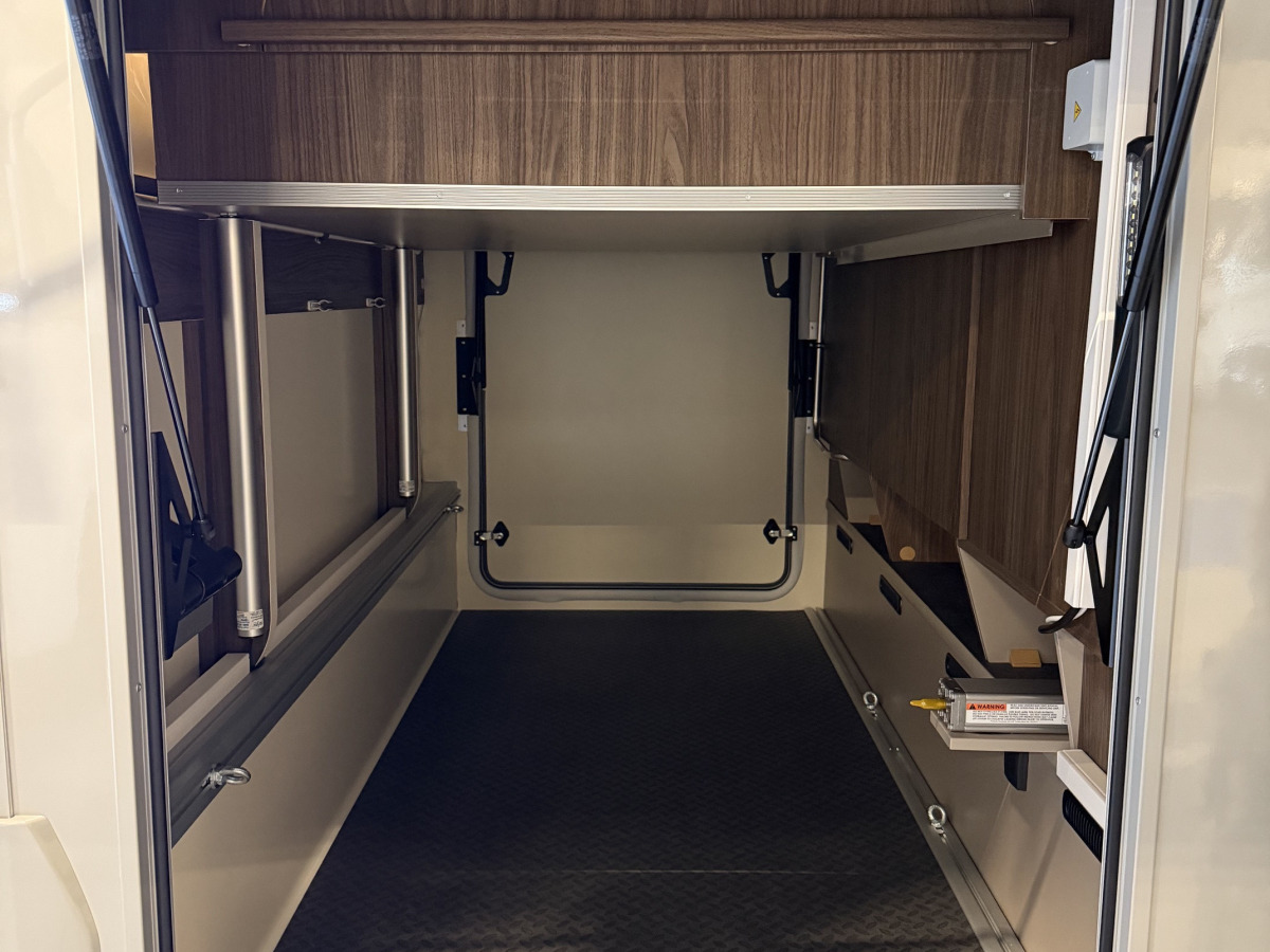 Eura Mobil Integra Line 726 QF GT MB, bild 12 av 12