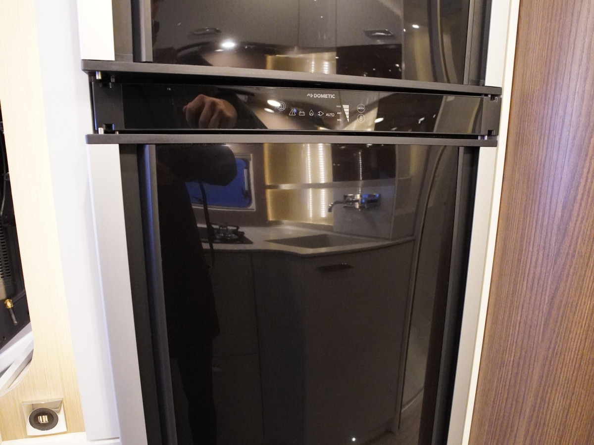Bürstner I Elegance 920 Automat 2xAC, bild 10 av 24