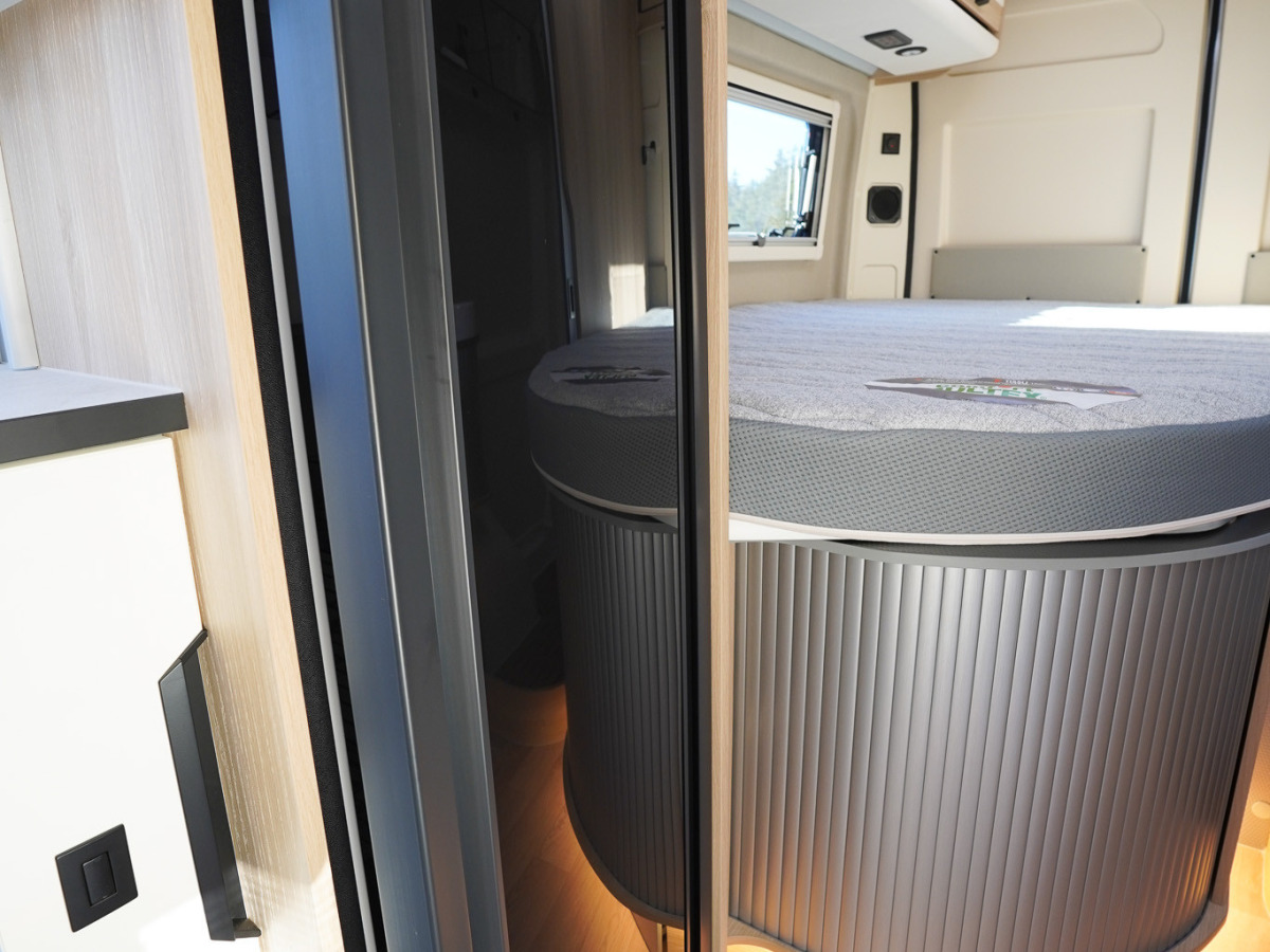 Dreamer D62 SELECT SAPHIR 180hk Automat 4250kg Artense 6EH, bild 8 av 15