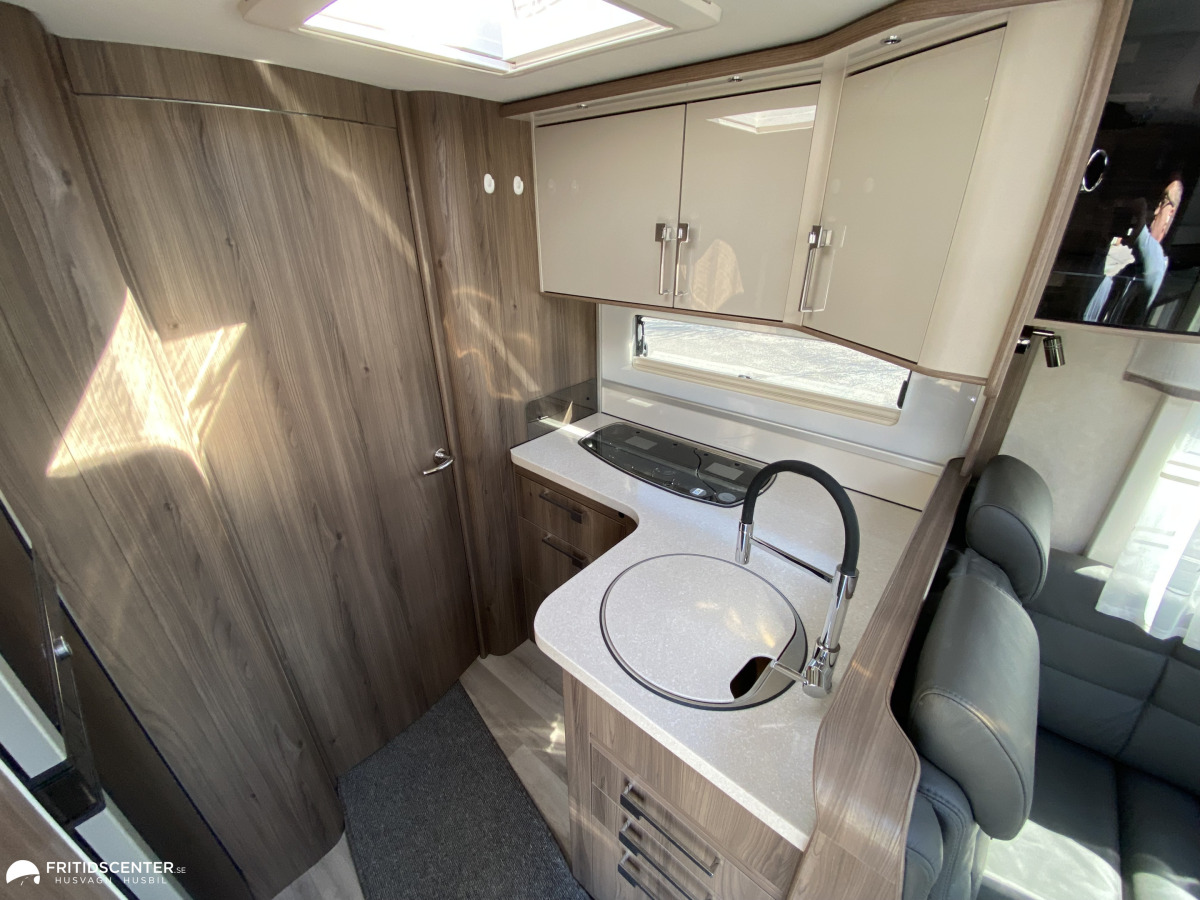 KABE Travel Master Imperial I 860 LGB *AC / Stödben / Cinderella*, bild 8 av 36