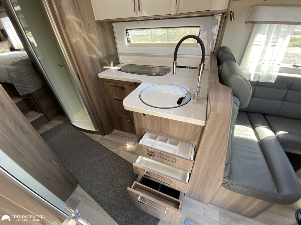 KABE Travel Master Imperial I 860 LGB *AC / Stödben / Cinderella*, bild 10 av 36