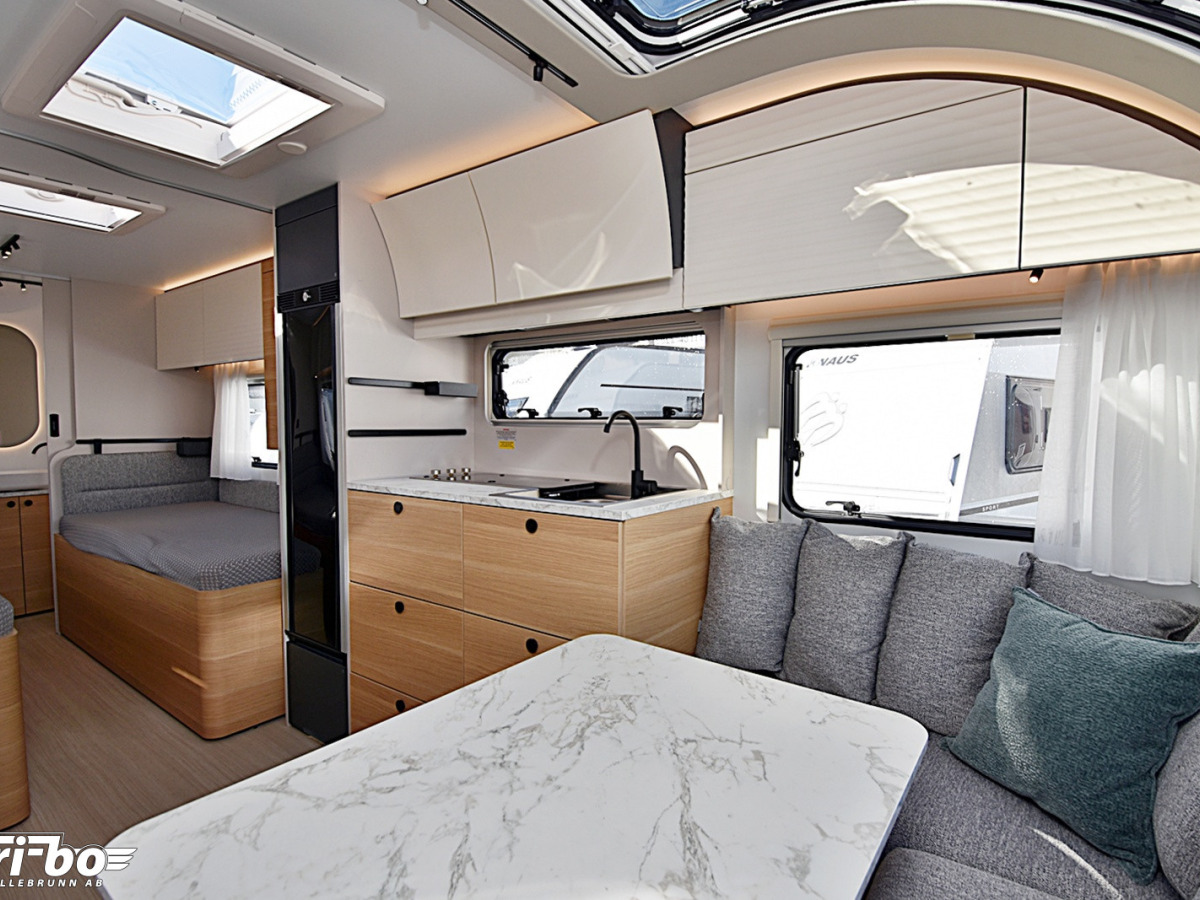 Adria 572 UT Adora, Långbäddar, bild 10 av 30