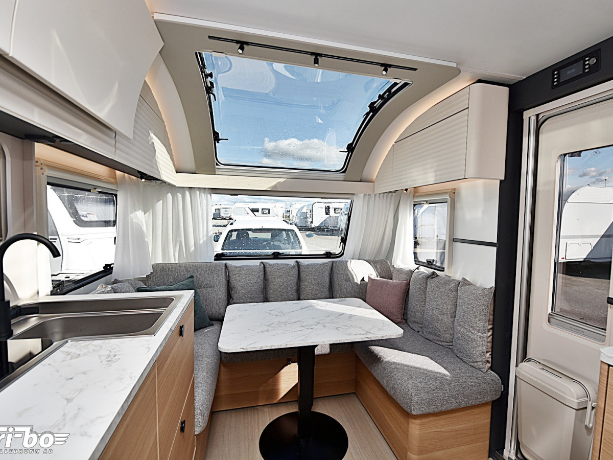 Adria 572 UT Adora, Långbäddar, bild 21 av 30