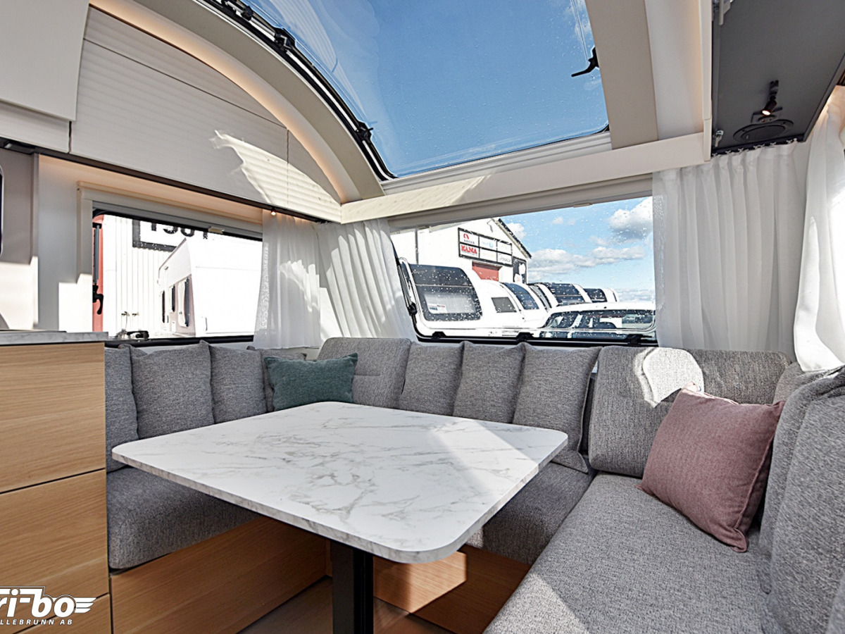 Adria 572 UT Adora, Långbäddar, bild 5 av 30