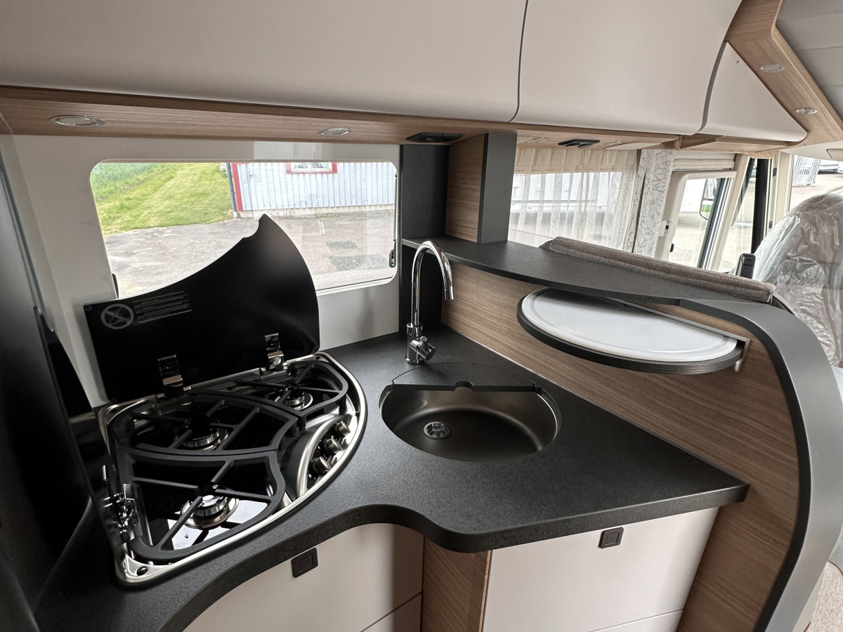 Malibu I 470 Comfort 4,2t NYHET ALDE DUBBELGOLV PREMIUMBIL, bild 11 av 24