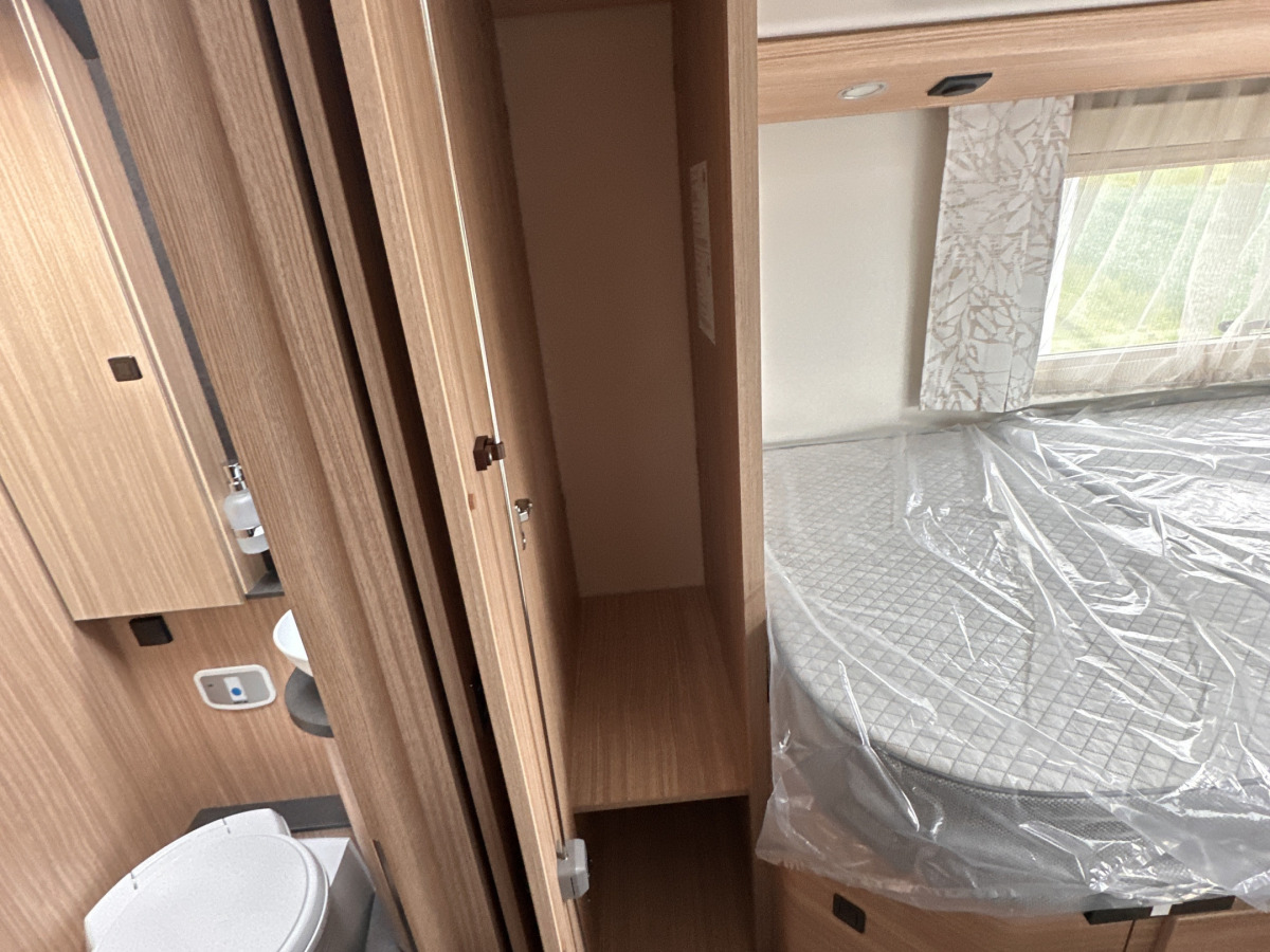 Malibu I 470 Comfort 4,2t NYHET ALDE DUBBELGOLV PREMIUMBIL, bild 16 av 24