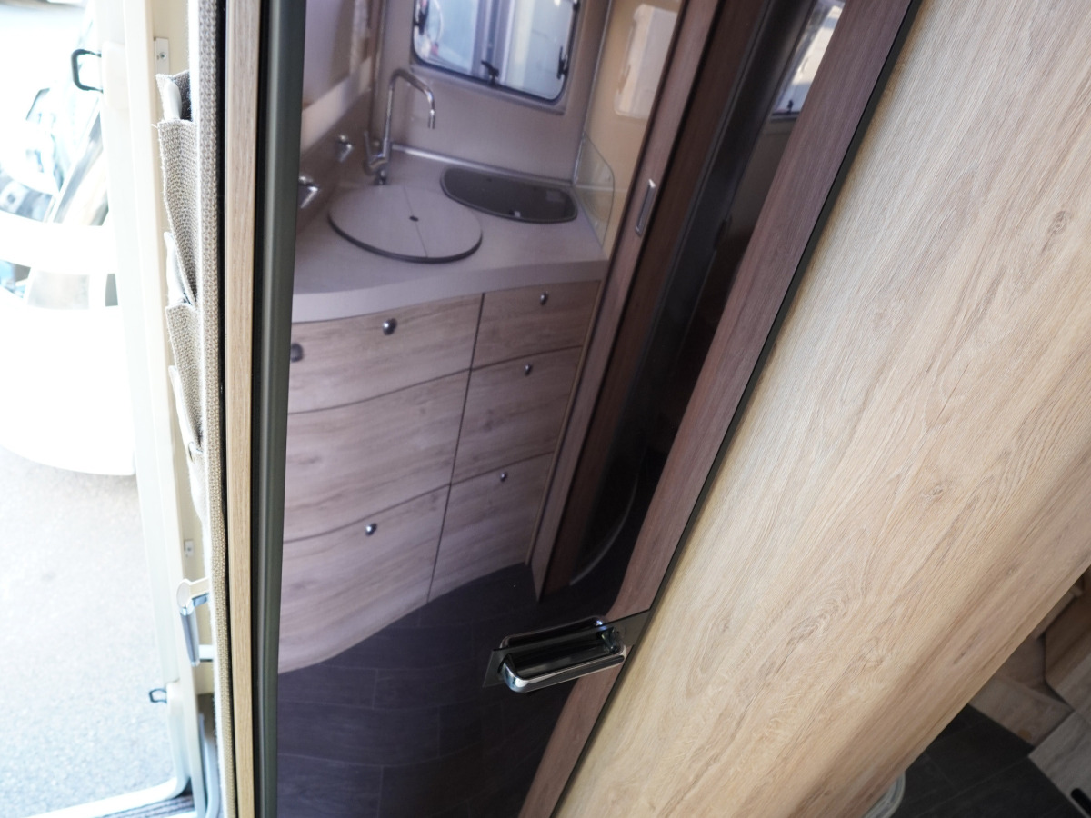 Eura Mobil IL 720 QB, Automat, 2xAC, bild 10 av 16