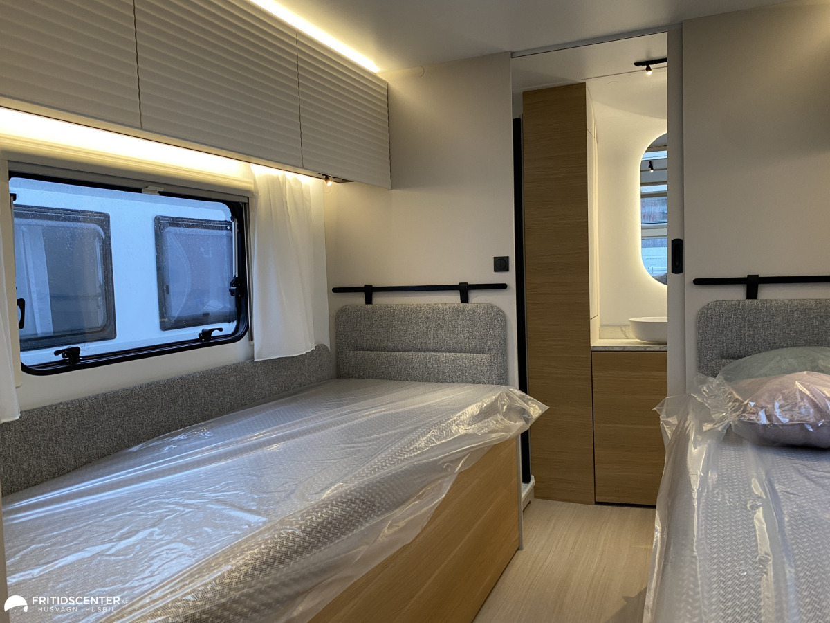 Adria ADORA 663 UT, bild 18 av 29