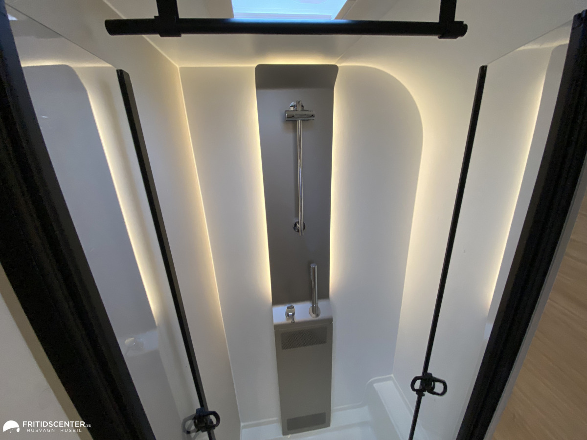 Adria ADORA 663 UT, bild 22 av 29