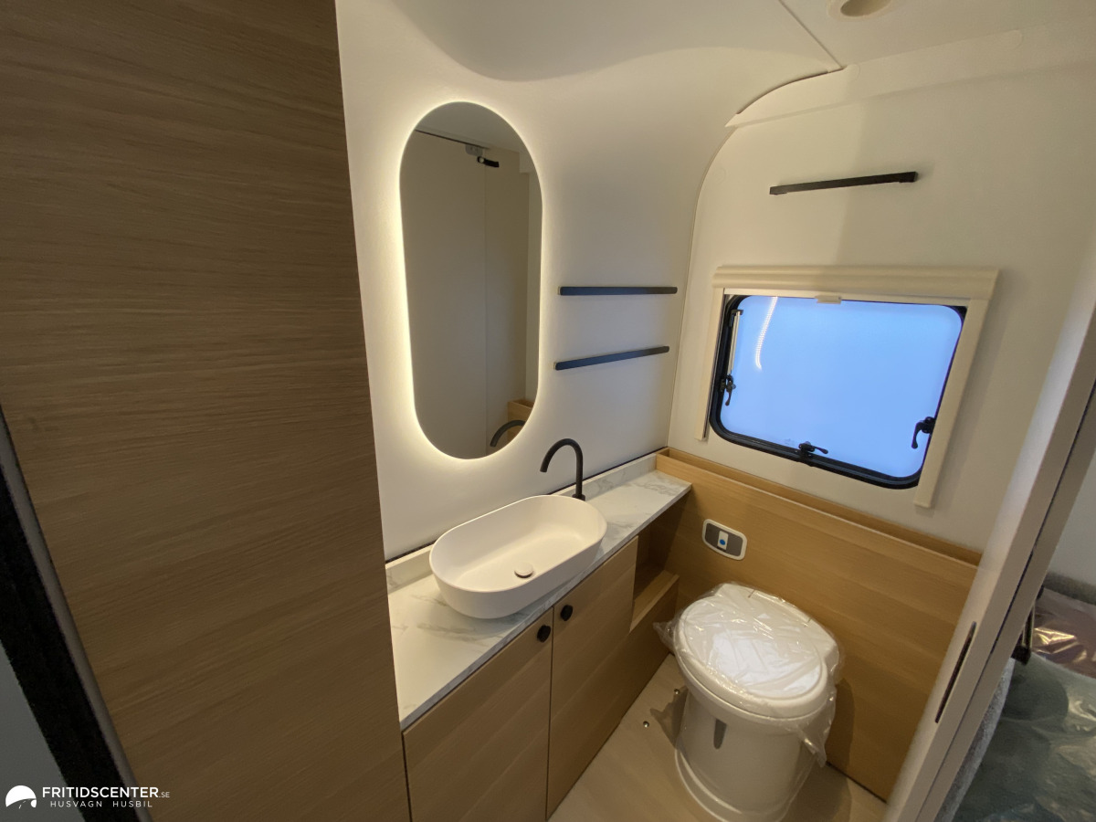 Adria ADORA 663 UT, bild 24 av 29
