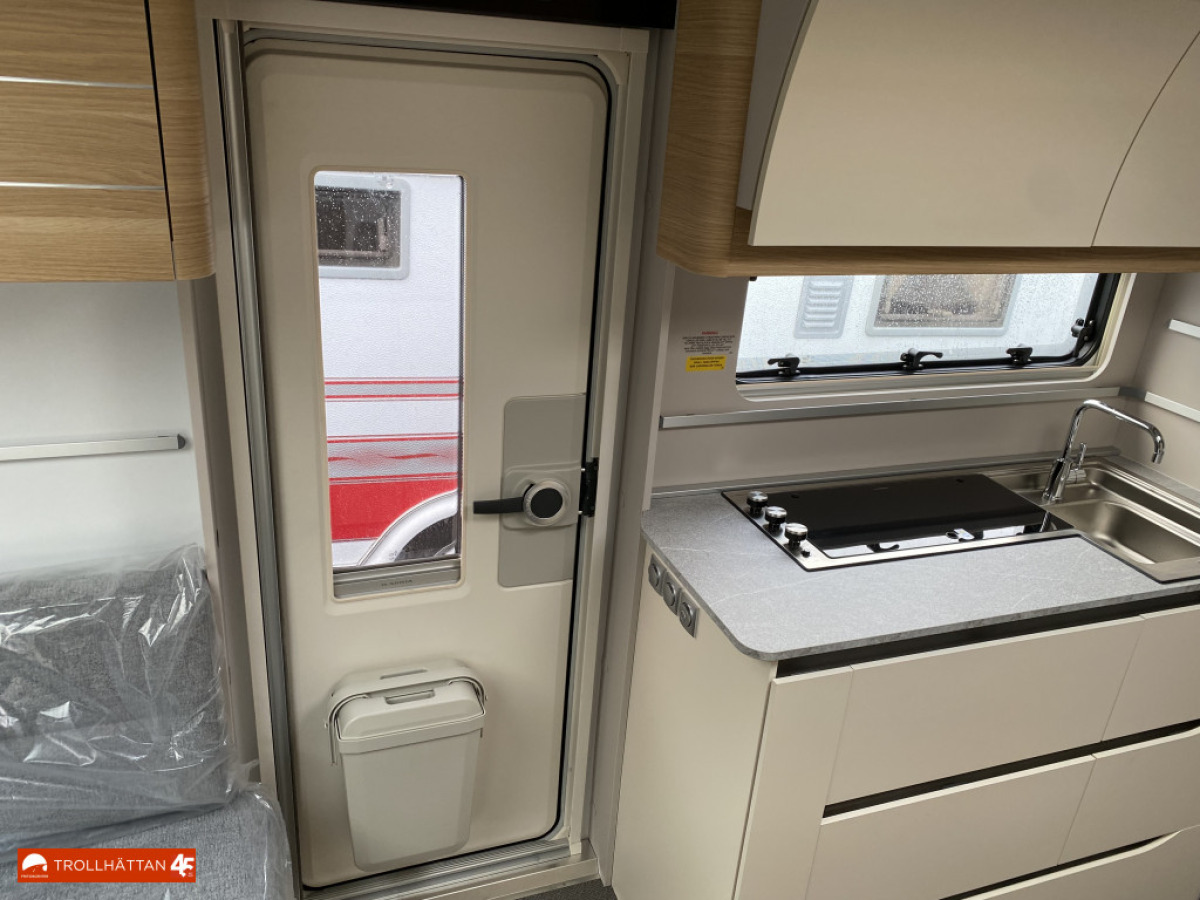 Adria Adora 593 UK *Barnkammare* HÖSTKAMPANJ *, bild 7 av 18