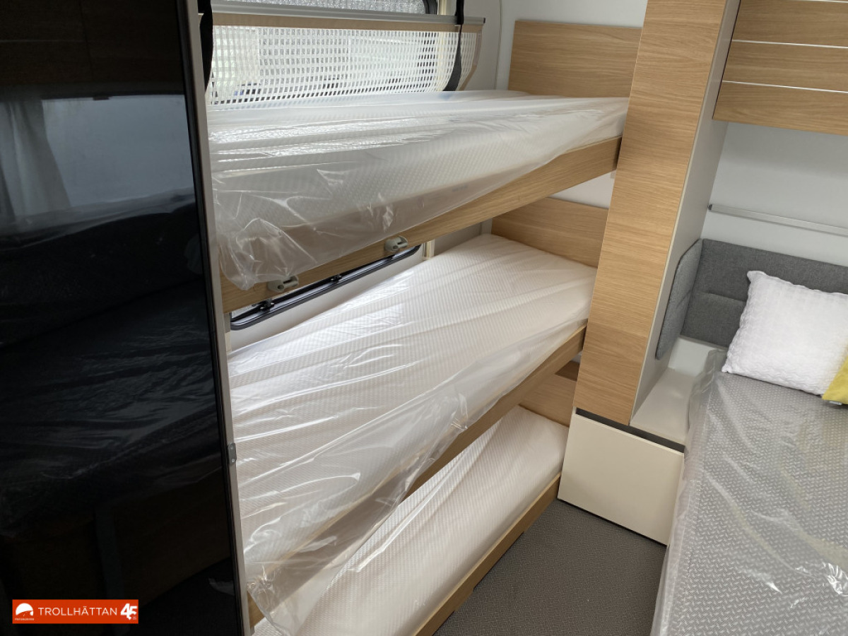 Adria Adora 593 UK *Barnkammare* HÖSTKAMPANJ *, bild 14 av 18