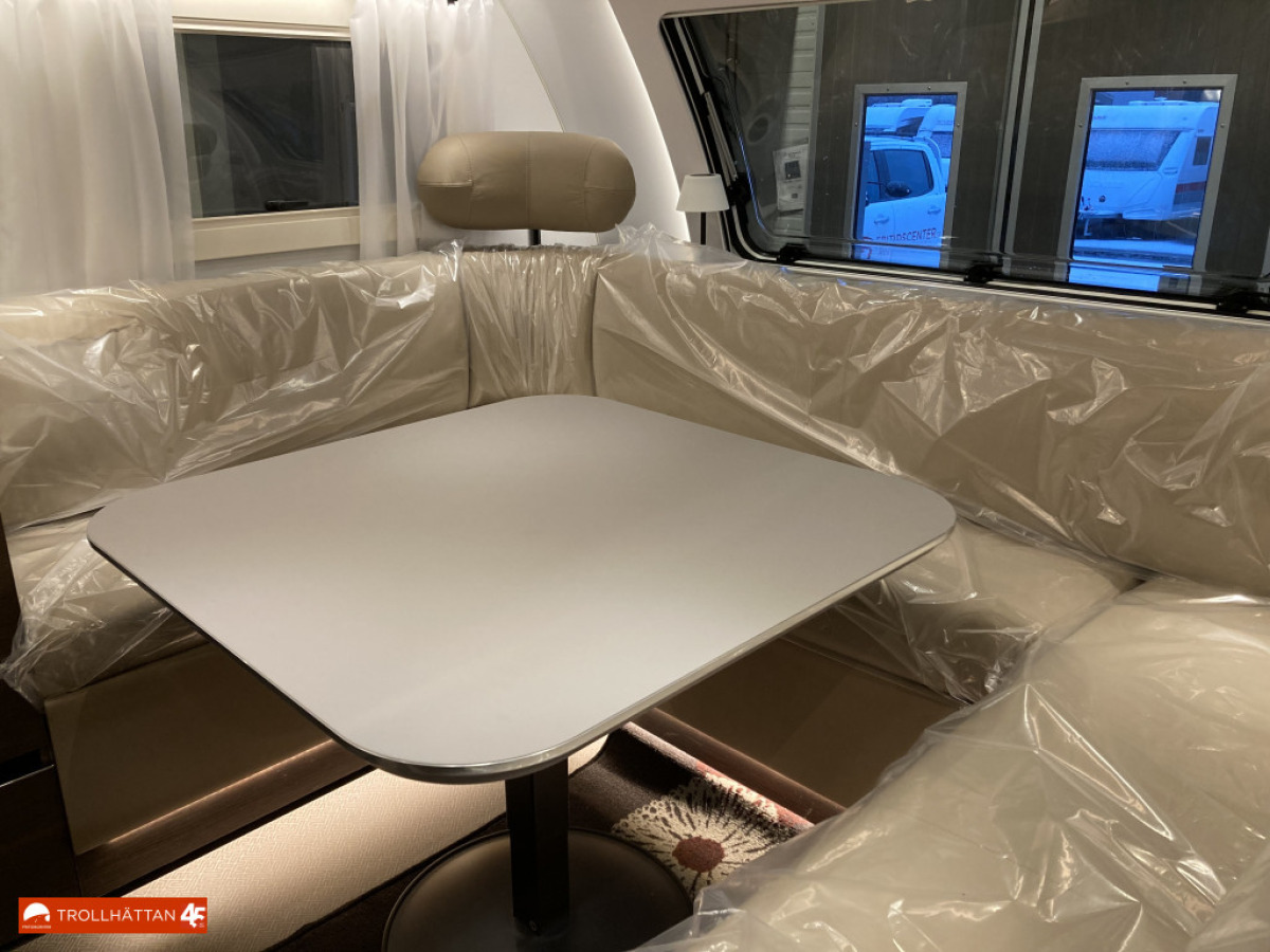 Adria Alpina 663 UK *BARNKAMMARE* *HÖSTKAMPANJ*, bild 2 av 17