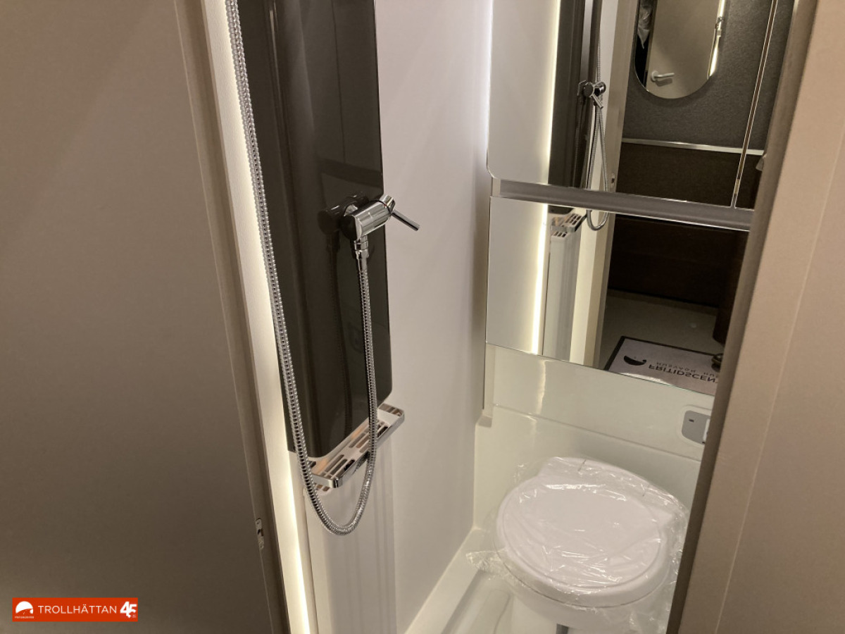 Adria Alpina 663 UK *BARNKAMMARE* *HÖSTKAMPANJ*, bild 14 av 17