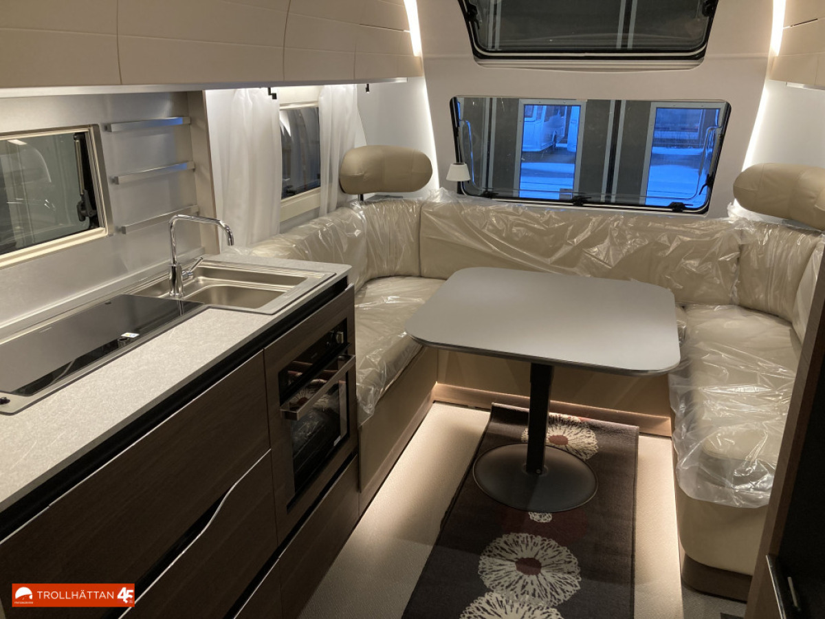 Adria Alpina 663 UK *BARNKAMMARE* *HÖSTKAMPANJ*, bild 17 av 17