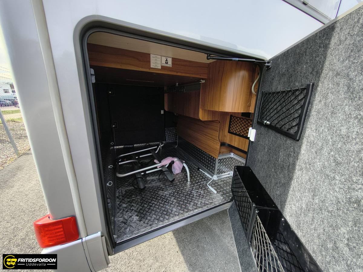 Hymer B 690 Alde Litium Hydr.stöd, bild 4 av 13