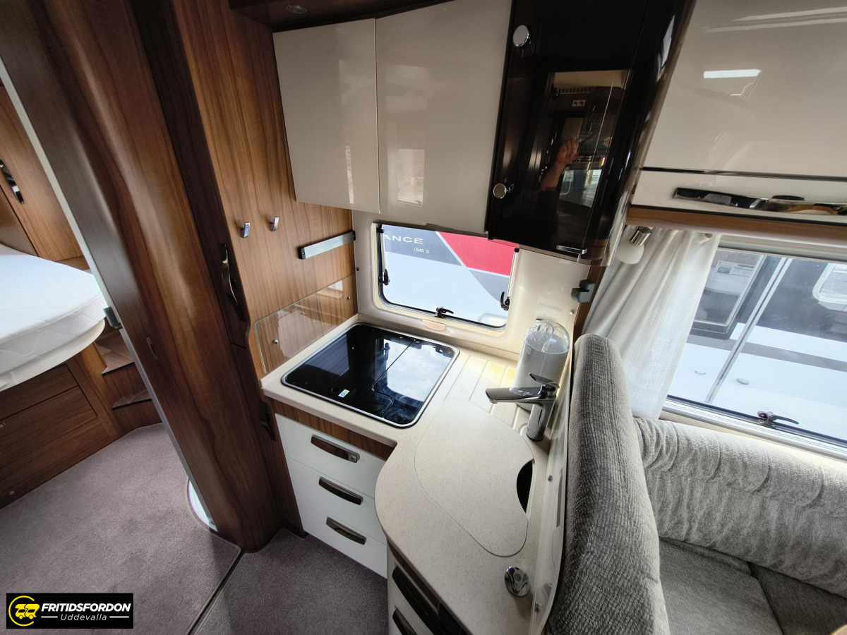 Hymer B 690 Alde Litium Hydr.stöd, bild 10 av 13