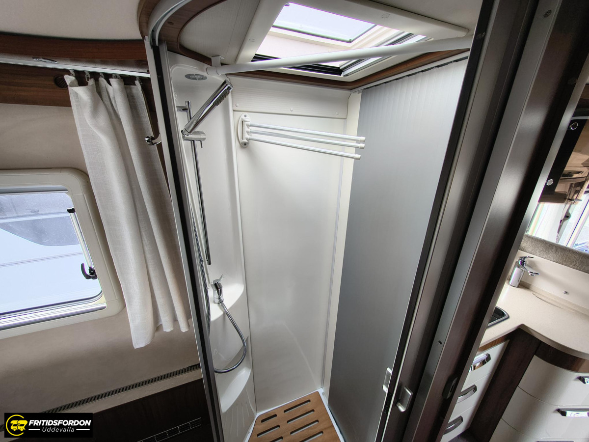 Hymer B 690 Alde Litium Hydr.stöd, bild 13 av 13