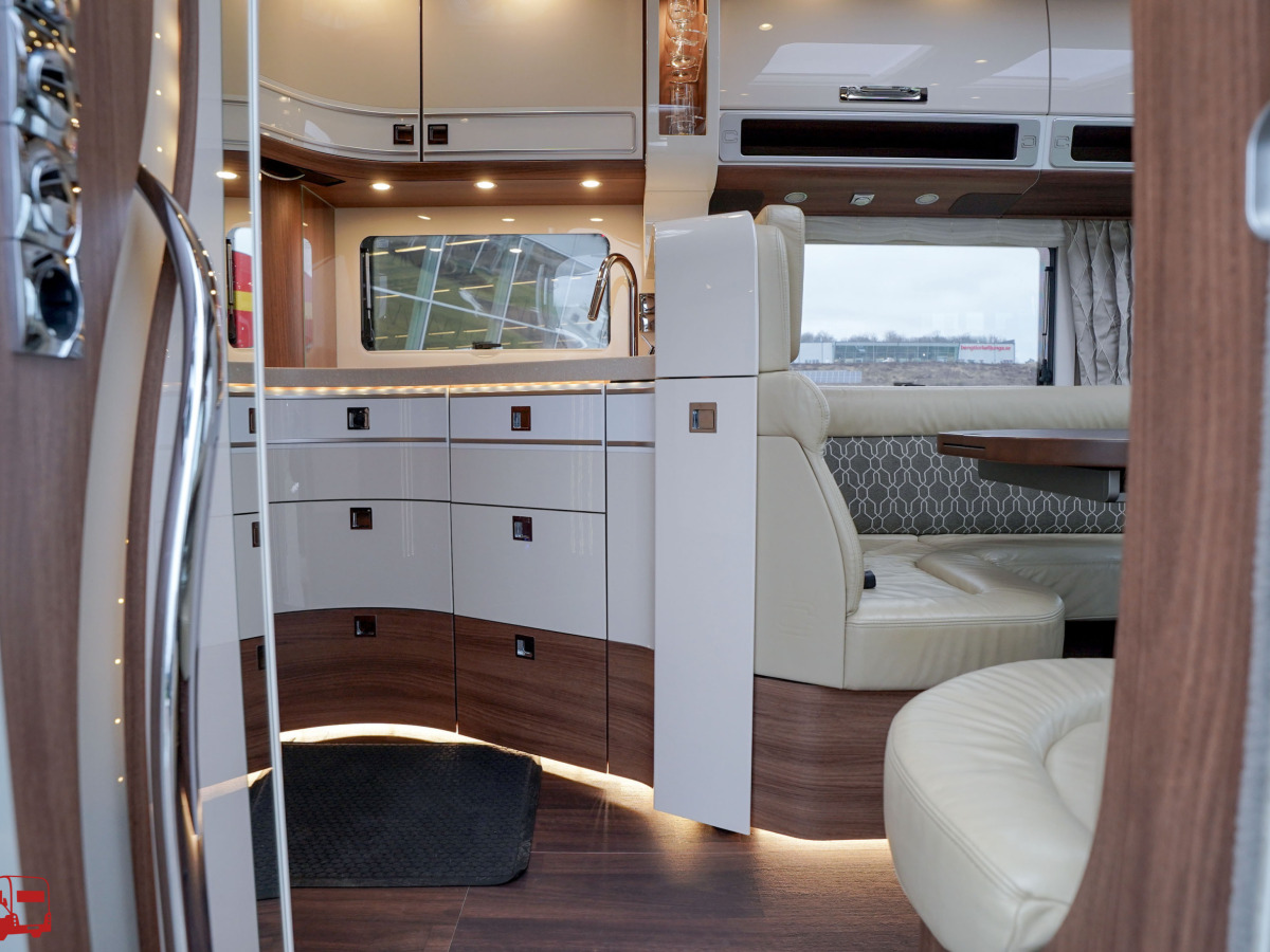 Carthago chic e-line I 61 XL LE Mercedes, bild 29 av 44