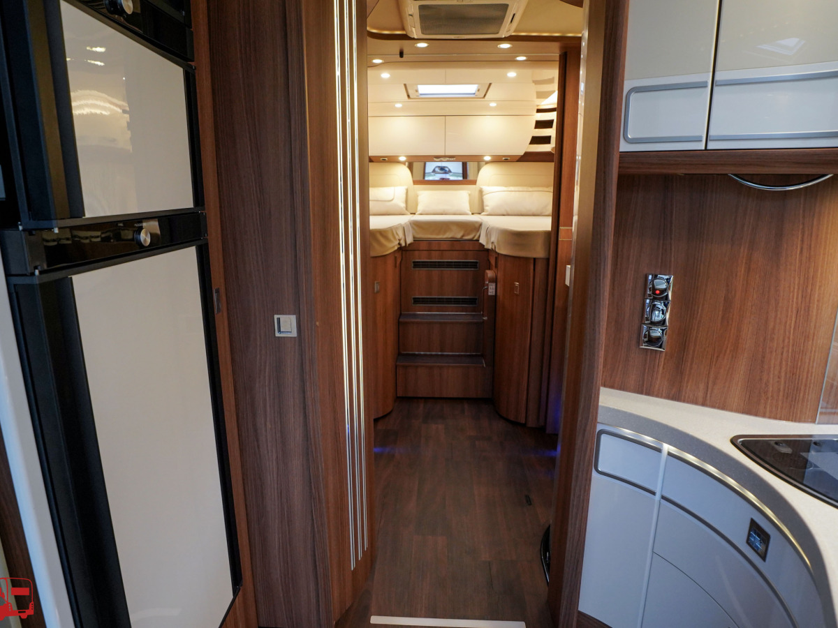 Carthago chic e-line I 61 XL LE Mercedes, bild 14 av 44