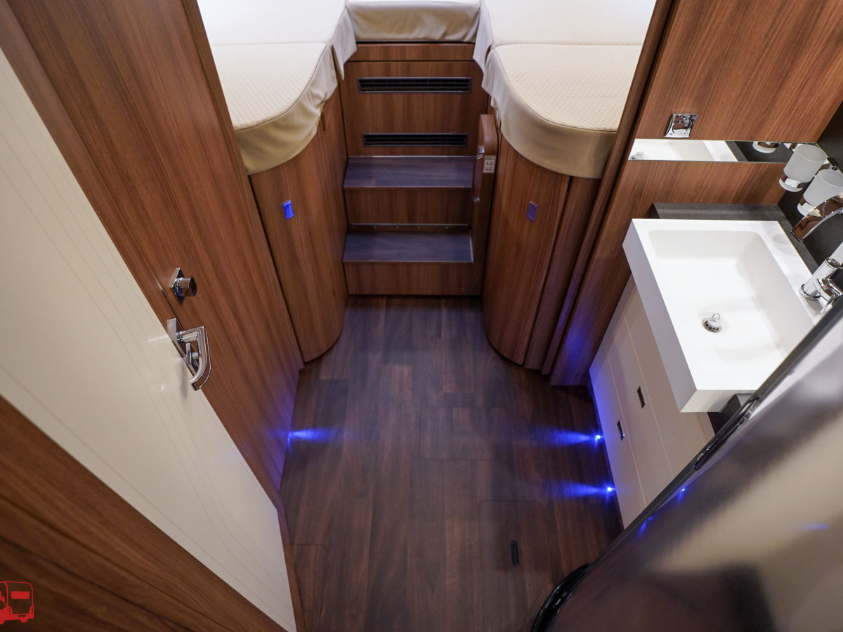 Carthago chic e-line I 61 XL LE Mercedes, bild 34 av 44