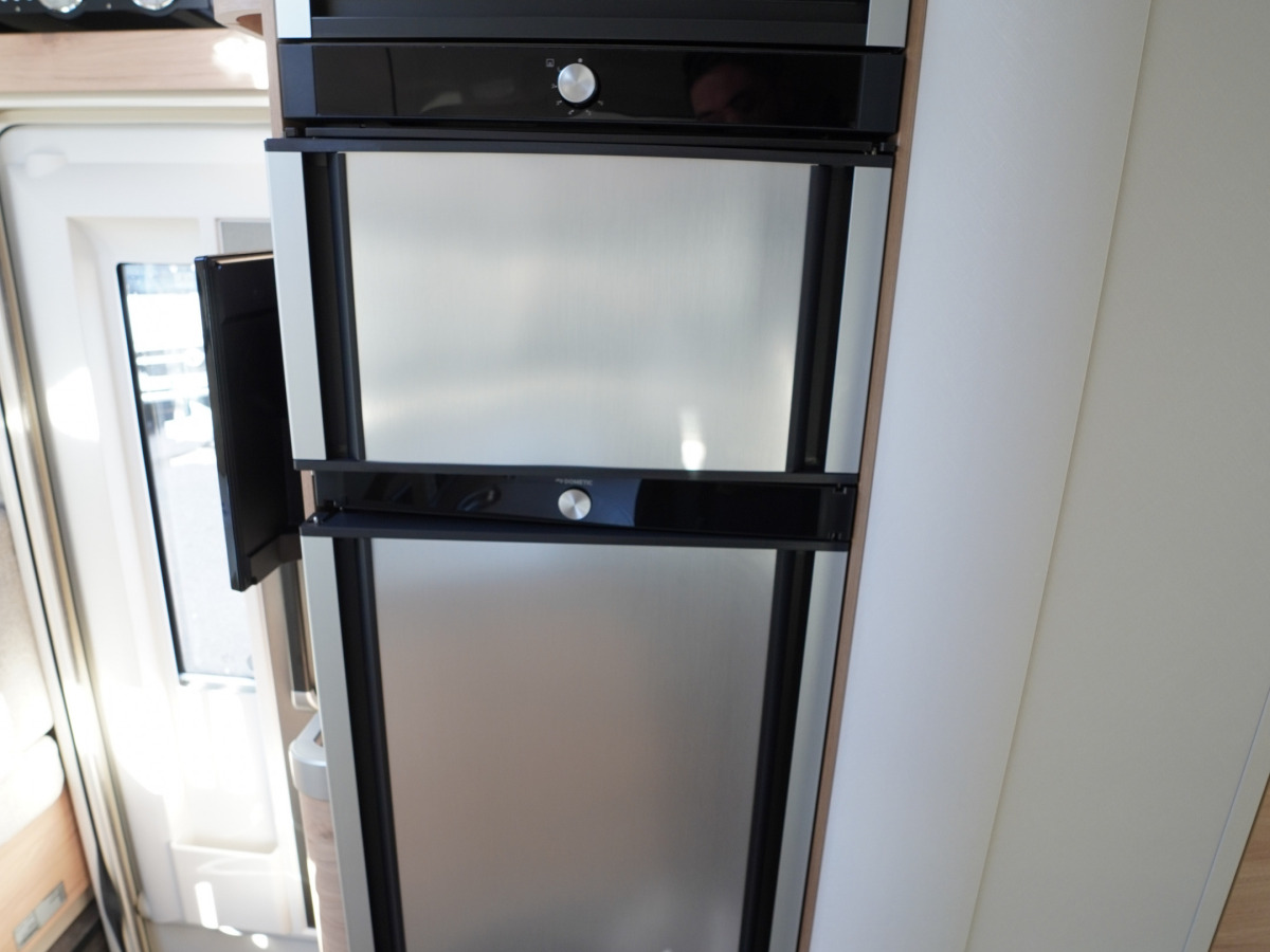 Dethleffs Esprit I 7150-2 DBM Automat 180hk Alde Master Class, bild 10 av 32