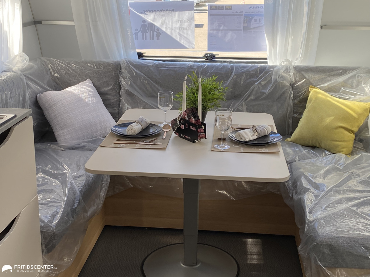 Adria Adora 753 UK *Barnkammare* HÖSTKAMPANJ*, bild 3 av 36