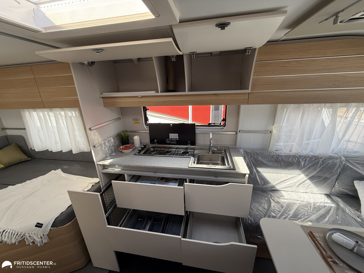 Adria Adora 753 UK *Barnkammare* HÖSTKAMPANJ*, bild 6 av 36