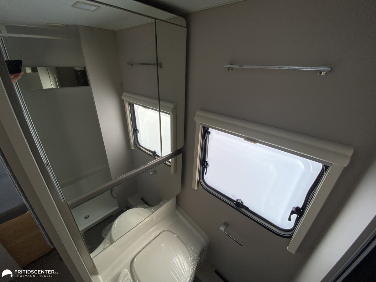 Adria Adora 753 UK *Barnkammare* HÖSTKAMPANJ*, bild 17 av 36
