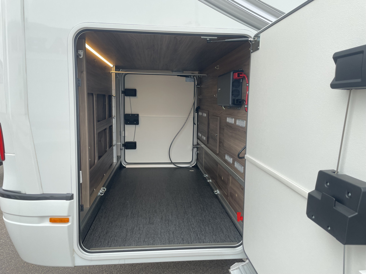 KABE Travel Master Intergrated 830 Imperial Tandem LGB, bild 7 av 28