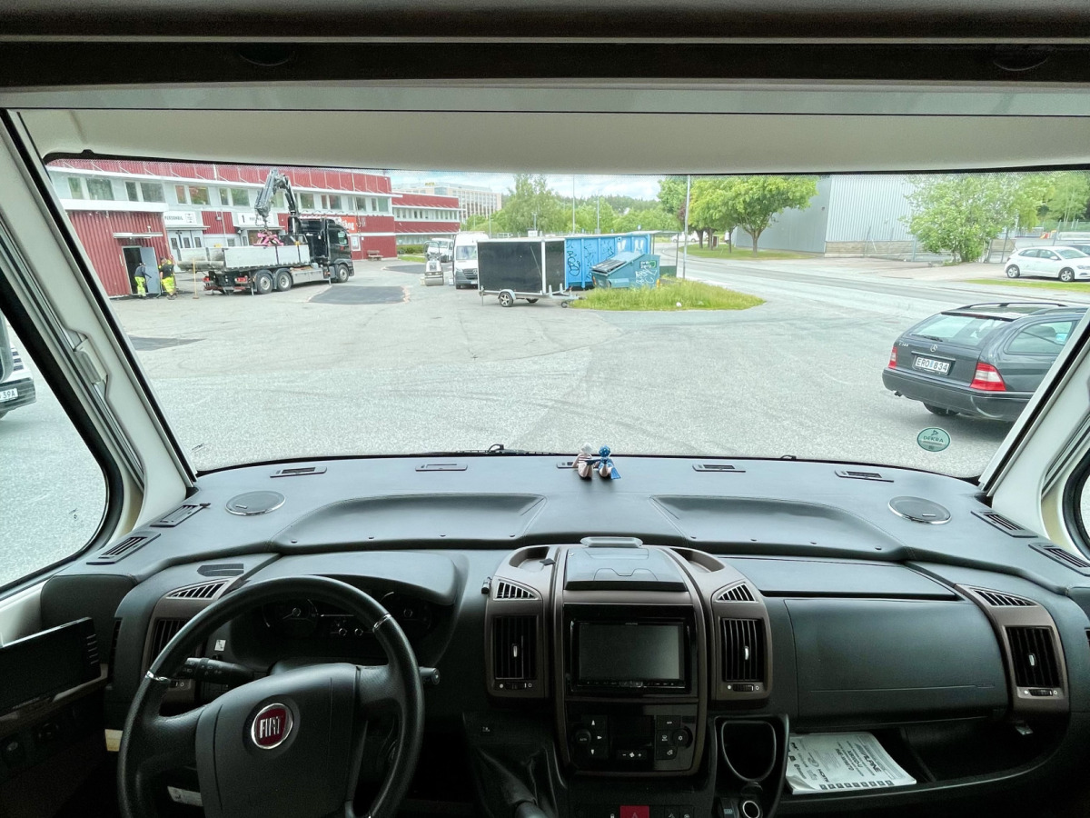 Frankia 840GD F-LINE / Hydrauliska stödben, AC Bodel. Perfekta bilen för camping året runt, Välkomna, bild 8 av 26