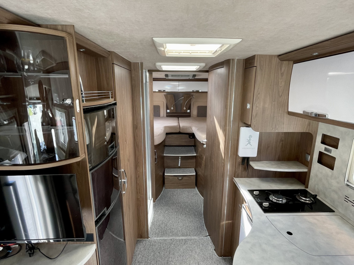 Frankia 840GD F-LINE / Hydrauliska stödben, AC Bodel. Perfekta bilen för camping året runt, Välkomna, bild 16 av 26