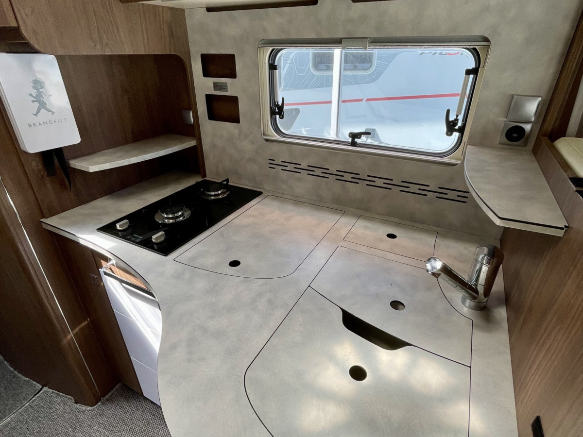Frankia 840GD F-LINE / Hydrauliska stödben, AC Bodel. Perfekta bilen för camping året runt, Välkomna, bild 17 av 26