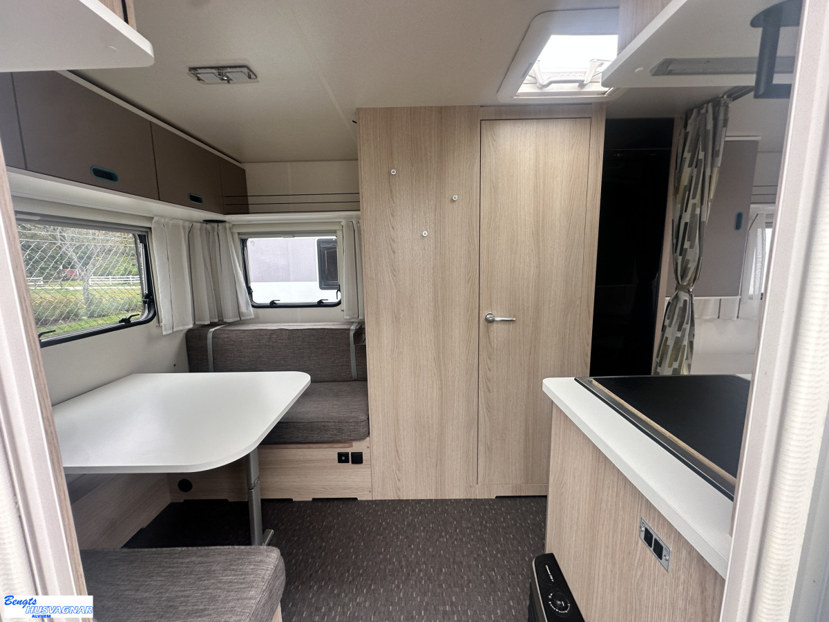 Adria AVIVA 492 LU FÖRTÄLT LÅG TOTALVIKT BÄDDBREDDARE, bild 4 av 15