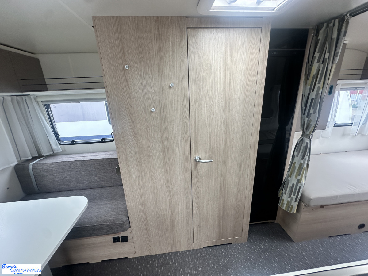 Adria AVIVA 492 LU FÖRTÄLT LÅG TOTALVIKT BÄDDBREDDARE, bild 7 av 15