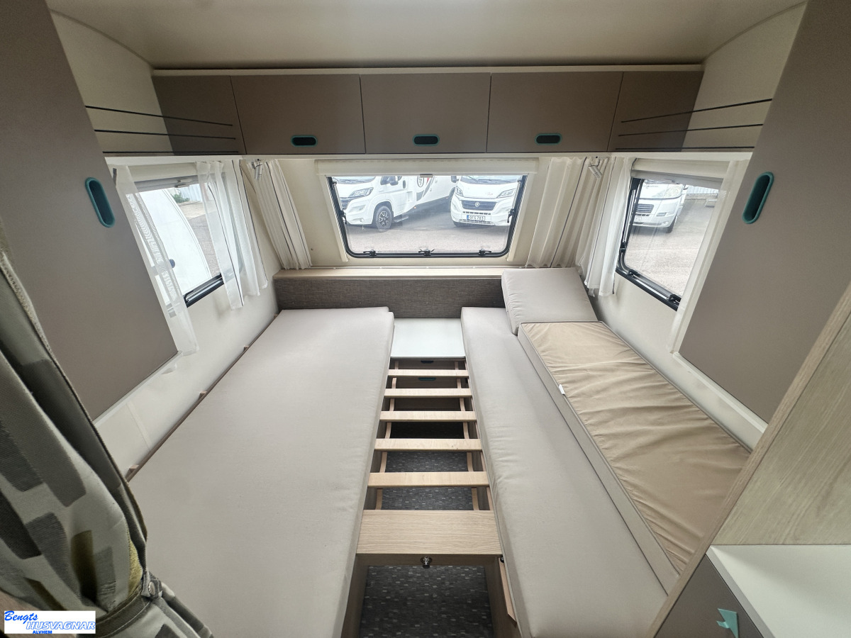 Adria AVIVA 492 LU FÖRTÄLT LÅG TOTALVIKT BÄDDBREDDARE, bild 9 av 15
