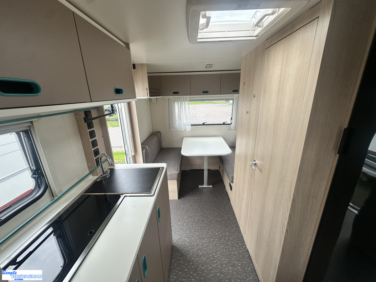 Adria AVIVA 492 LU FÖRTÄLT LÅG TOTALVIKT BÄDDBREDDARE, bild 11 av 15