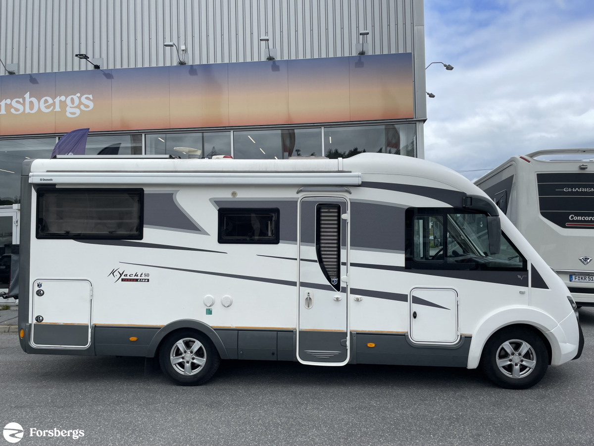 Mobilvetta K-YACHT 80 TEKNI LINE / Sittgrupp bak / Nedfällbara taksängar fram och bak / Ugn /, bild 2 av 15